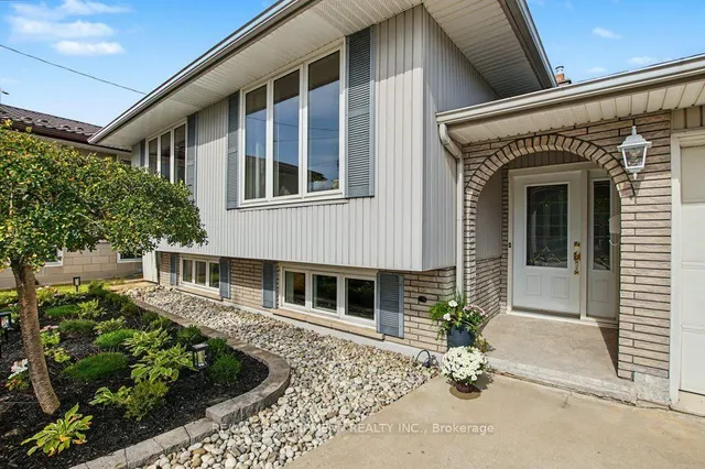 30 CATALINA Dr, Hamilton 4