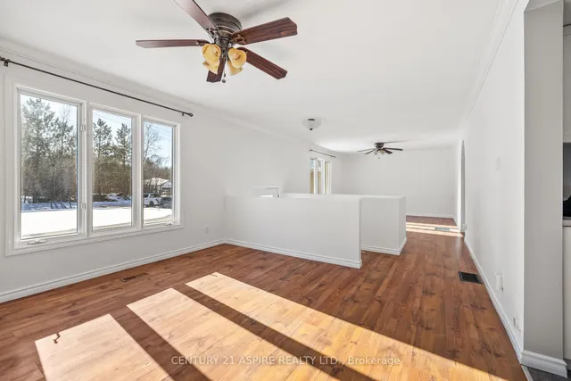 84 Sandy Beach Rd, Pembroke 4