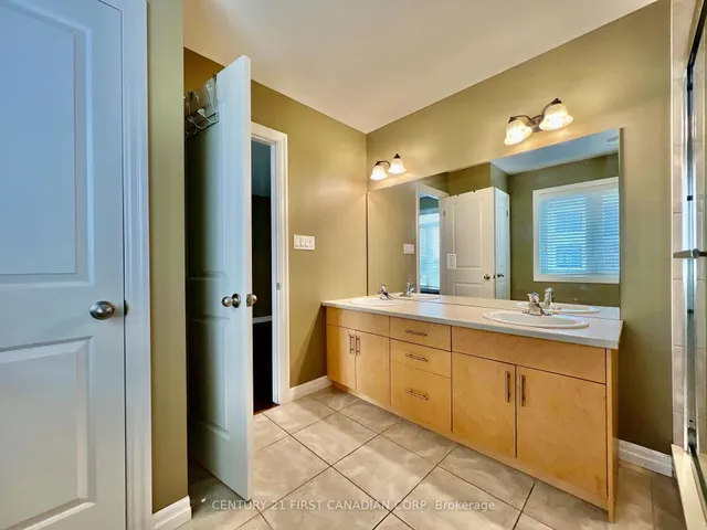 112 North Centre Rd #45, London North 4