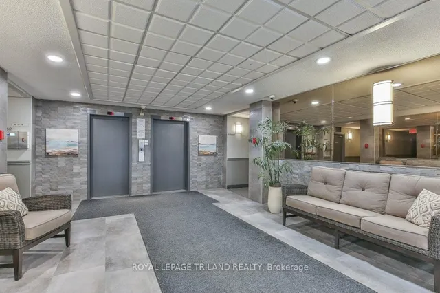 1600 ADELAIDE St #1001, London North 5