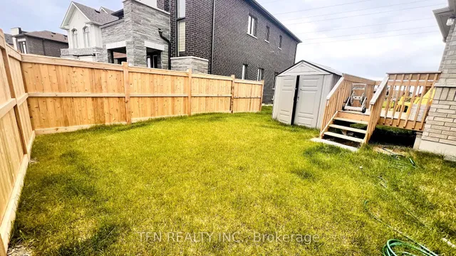 238 Skinner Rd, Hamilton 4