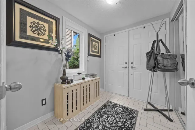 24 HACKETT St, Ottawa 2