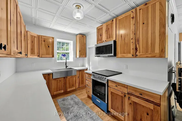 1289 Graham Rd, Gravenhurst 5