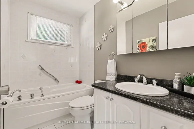 183 Martin Ave, Ottawa 4