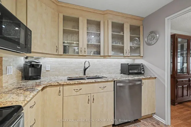 415 Greenview Ave #1305, Ottawa 5