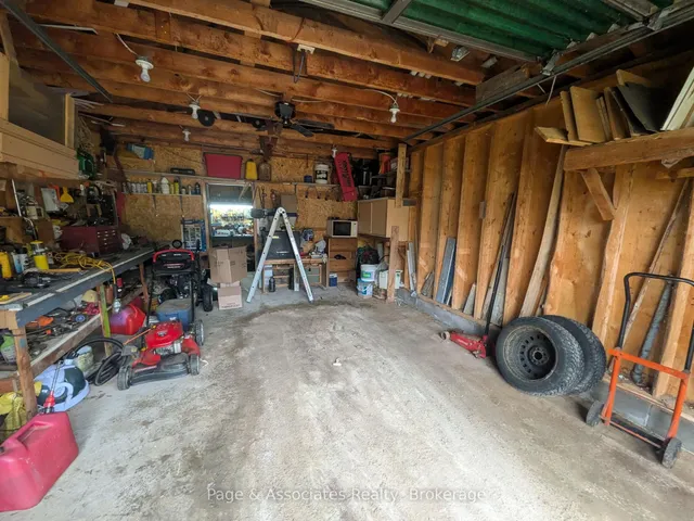 42 Maple St, West Nipissing 2