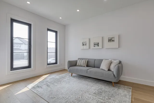 61 CRESTVIEW Dr, Middlesex Centre 2