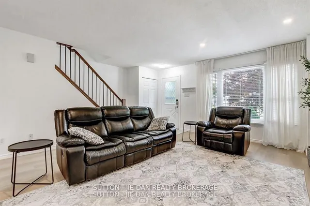 55 CONSTABLE Crt, London North 2