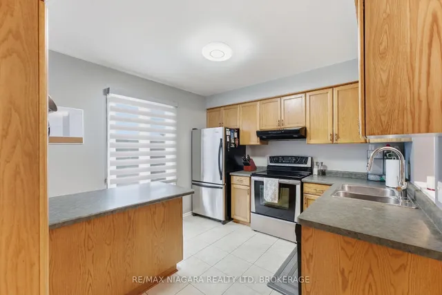 106 ST. AUGUSTINE Dr, St. Catharines 3