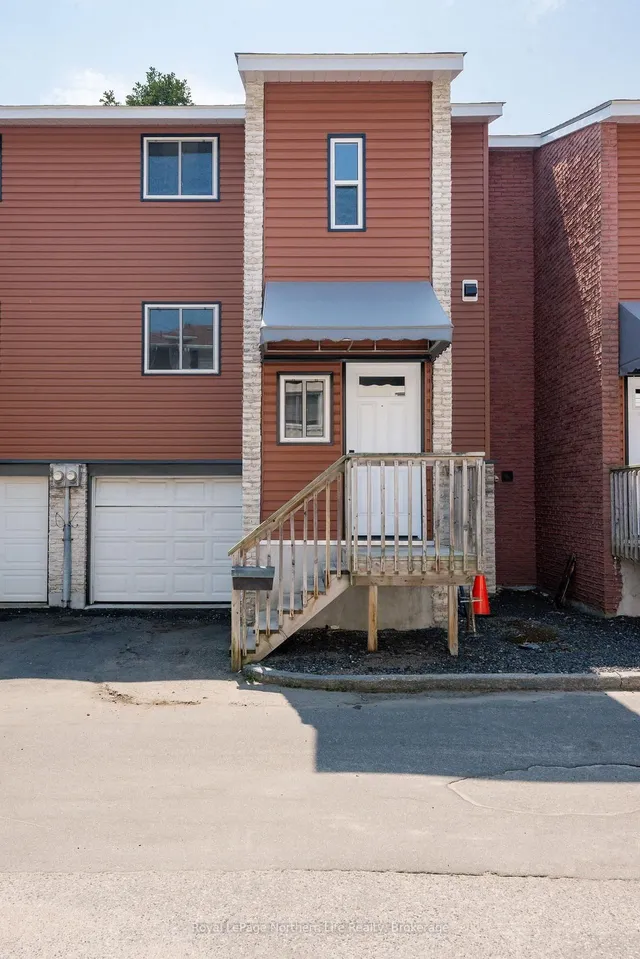 850 Lakeshore Dr #8, North Bay 2