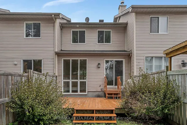 858 Como Cres, Ottawa 5