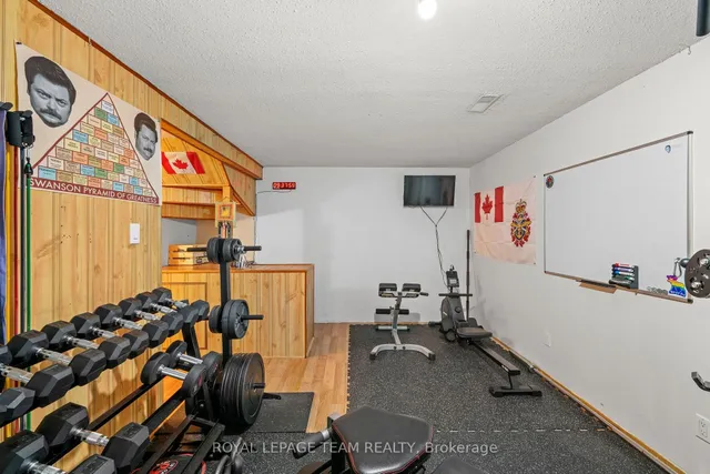 128 McClintock Way, Ottawa 4