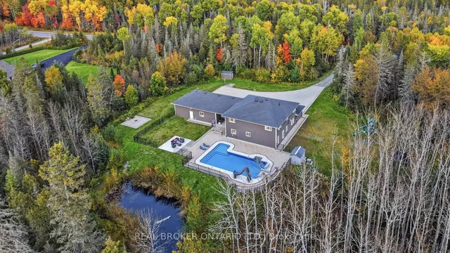 5381 Desmarais Rd, Greater Sudbury 1