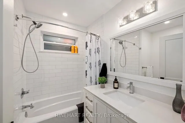 311 Burlington Cres, London South 2