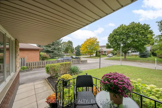 311 Burlington Cres, London South 3