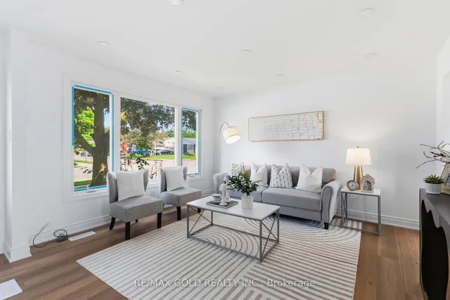 318 Admiral Dr, London East 4