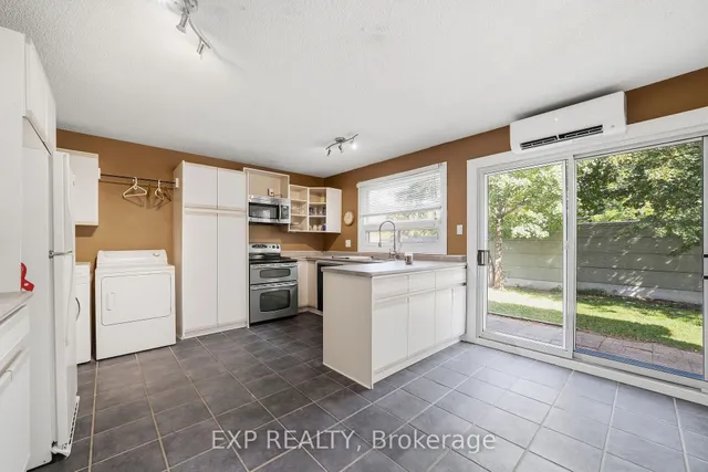 56 Yardley Pl, London North 5