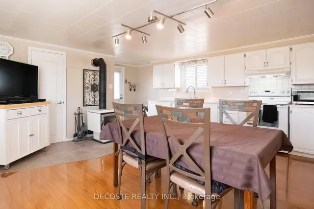 21930 Menard Rd, North Glengarry 5