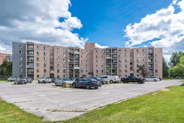 17 Eldon Hall Pl #112, Kingston 3