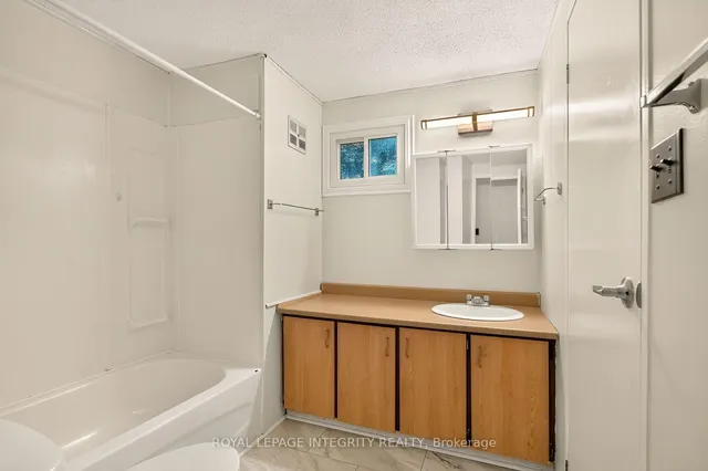 7481 Mitch Owens Rd #32, Ottawa 5