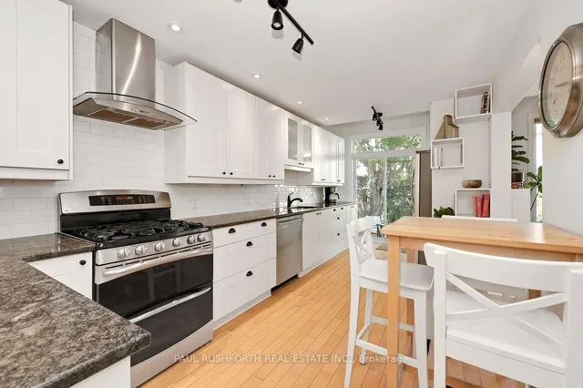 11 Avonhurst Ave, Ottawa 5