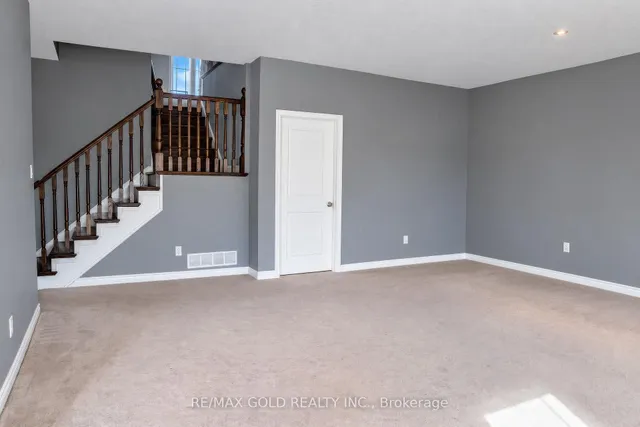 31 Melinda St, Kitchener 2