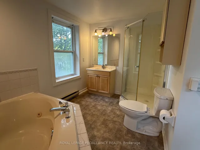 108 Buell St, Brockville 4