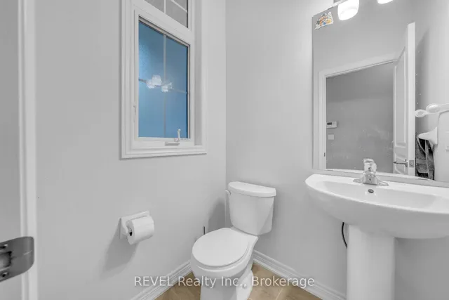 3547 Dominion Rd, Fort Erie 5