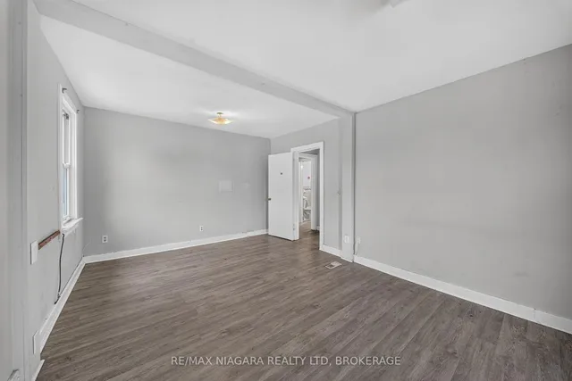 6520 Barker St, Niagara Falls 4