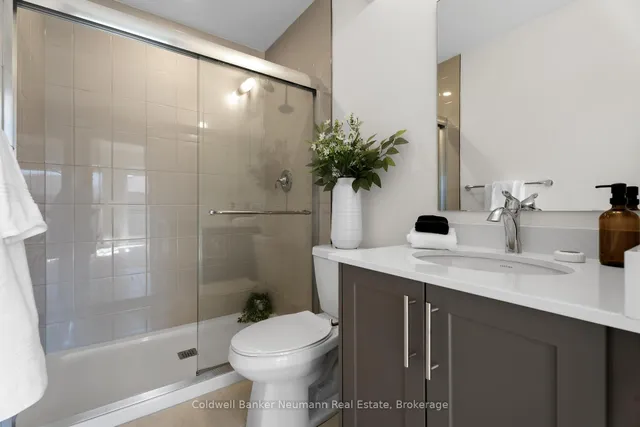 940 St David St #51, Centre Wellington 3