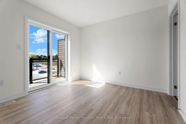940 St David St #51, Centre Wellington 5
