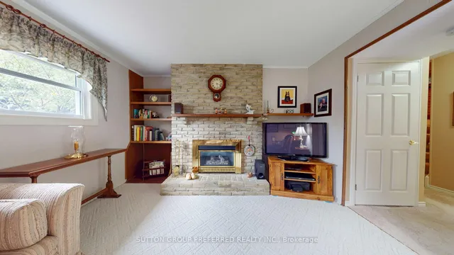 573 Jamaica Crt, London South 5