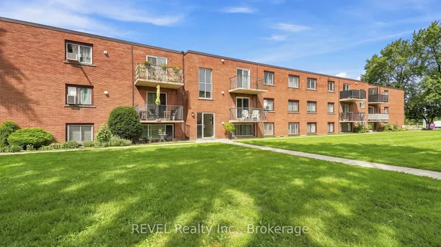 450 Carlton St #3, St. Catharines 2