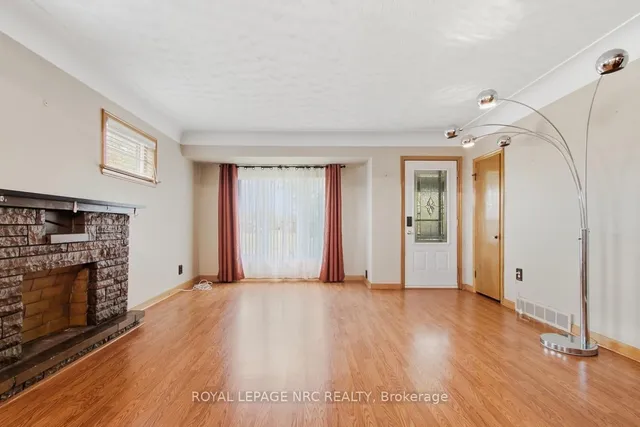 65 Golden Blvd, Welland 5