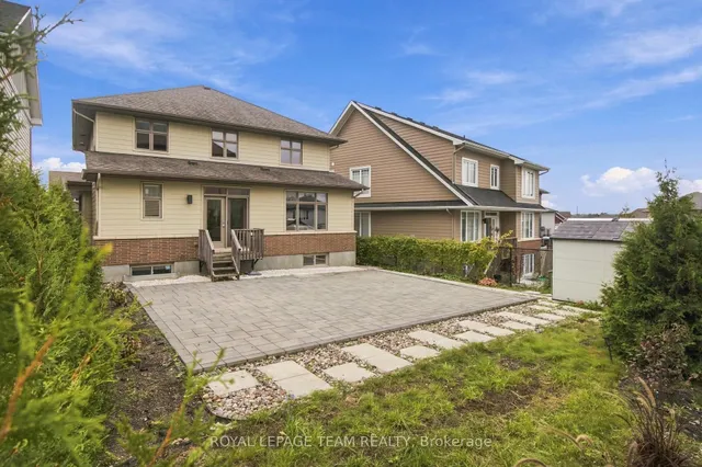 373 Huntsville Dr, Ottawa 5