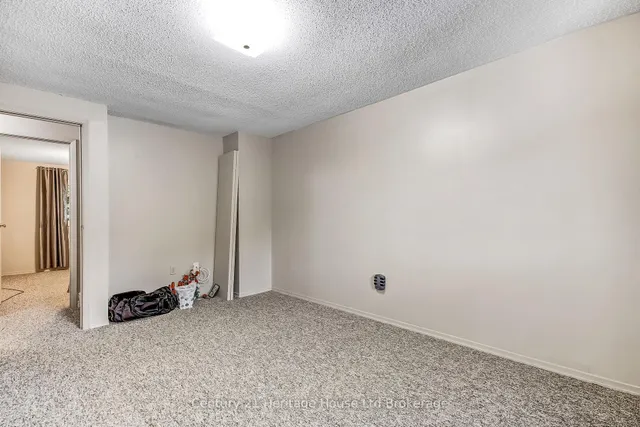 455 Springbank Ave #37, Woodstock 5