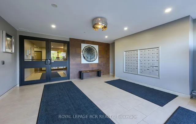 25 Kay Cres #LL02, Guelph 4