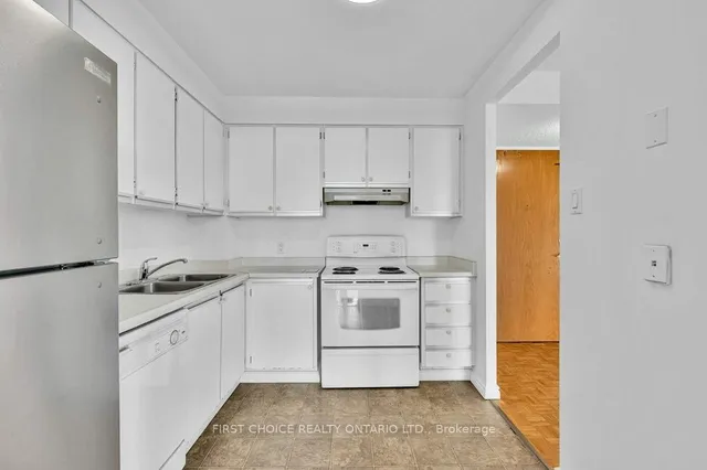 2871 Richmond Rd #1208, Ottawa 2