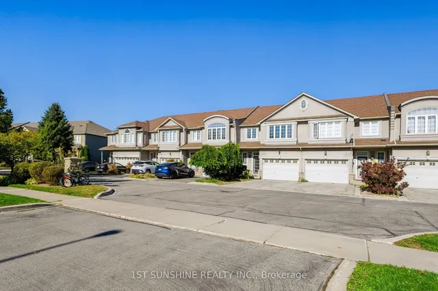 488 Stonehenge Dr, Hamilton 2