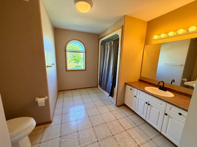 86 Mcmillan Ave, Dryden 4