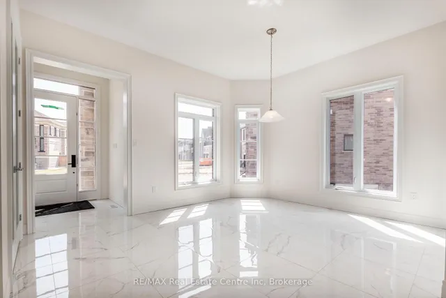 143 Ambrous Cres, Guelph 4