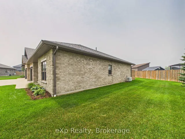 11-1050 Waterloo St, Saugeen Shores 2