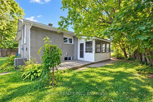 2213 CIRCLE Pl, Ottawa 3
