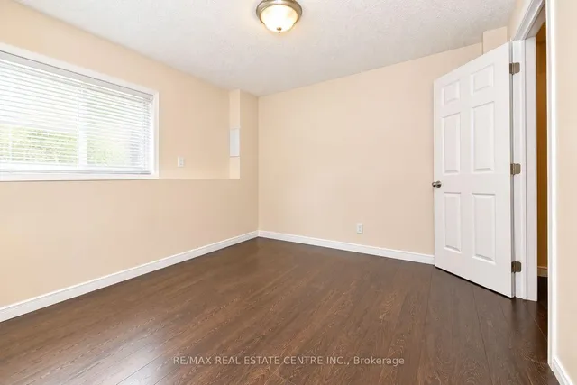 23 Howe Dr #8, Kitchener 5
