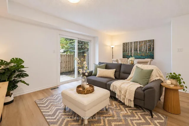 240 LONDON Rd #71, Guelph 3