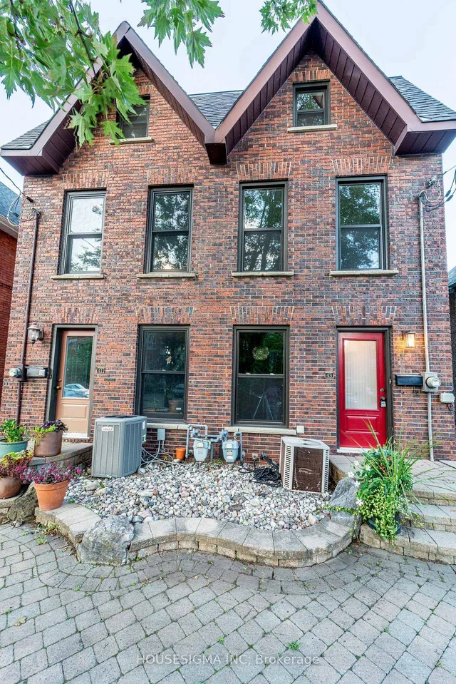 43 Sweetland Ave, Ottawa 2