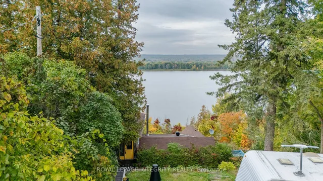 1587 LILAC Lane, Ottawa 2