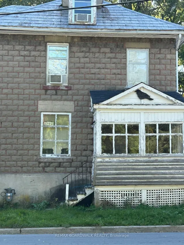 51 Albert St, Carleton Place 5