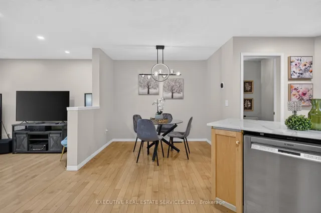 427 Beaver Creek Rd, Waterloo 5