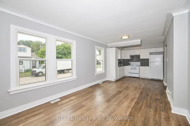 43 COSBY Ave, St. Catharines 4